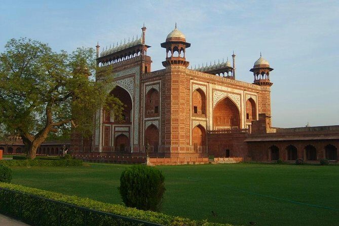 Taj Mahal and Agra Fort City Tour Local - Authentic Encounters as Reported by Travelers