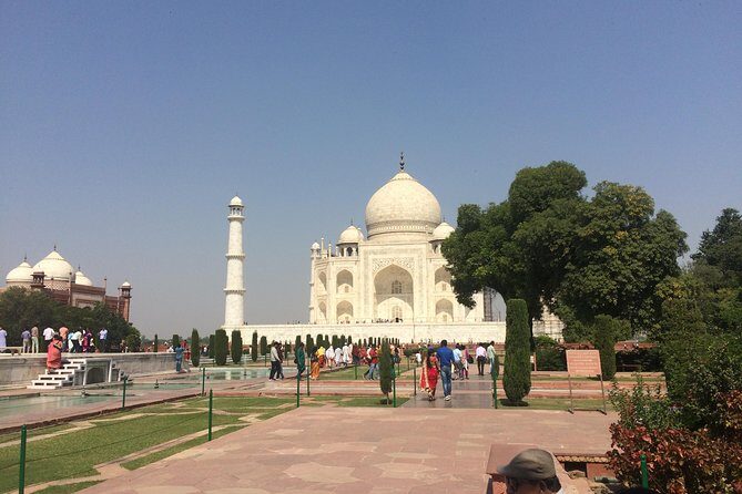 Taj Mahal Day Tour From Mumbai Via Delhi Exclude Air Ticket - Key Points