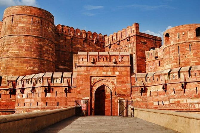 Taj Mahal Day Trip from New Delhi Airport - FAQ