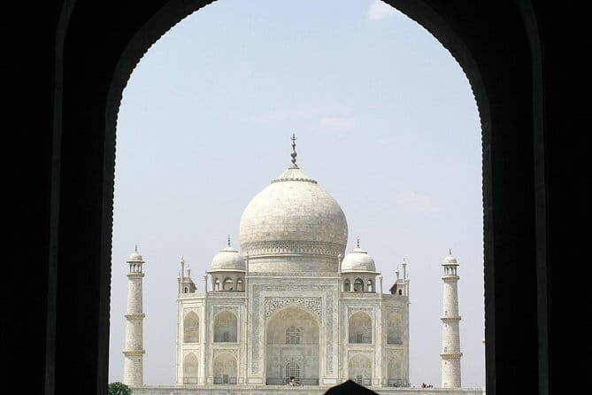 Taj Mahal Day Trip Including Same Day Flights from Mumbai - Practical Details: What’s Included and What to Keep in Mind