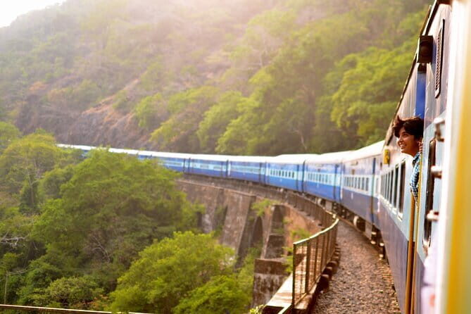 Taj Mahal same day luxurious Tour by Superfast Train from Delhi - Exploring the Taj Mahal: The Heart of the Tour