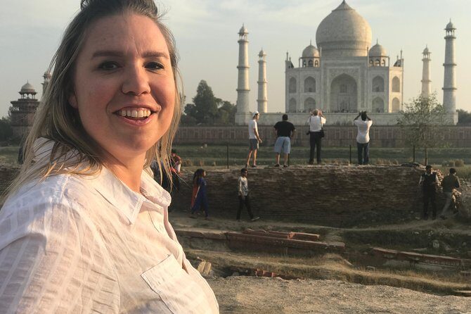 Taj Mahal skip the line luxury tour with guide - What’s Included and What to Consider