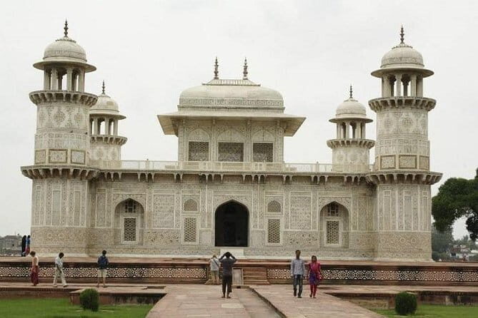 Taj Mahal Tour All Inclusive Private Tour from Delhi - Deep Dive into the Experience