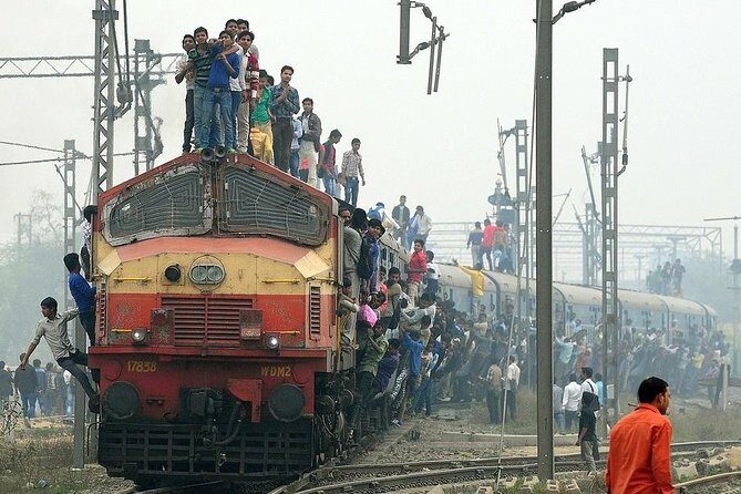 Taj Mahal Tour By Train With 5 Star Hotel Lunch - The Itinerary Breakdown: An In-Depth Look