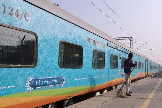 Taj Mahal Tour from Delhi by Superfast Train- Ultimate Experience - Who Should Consider This Tour?