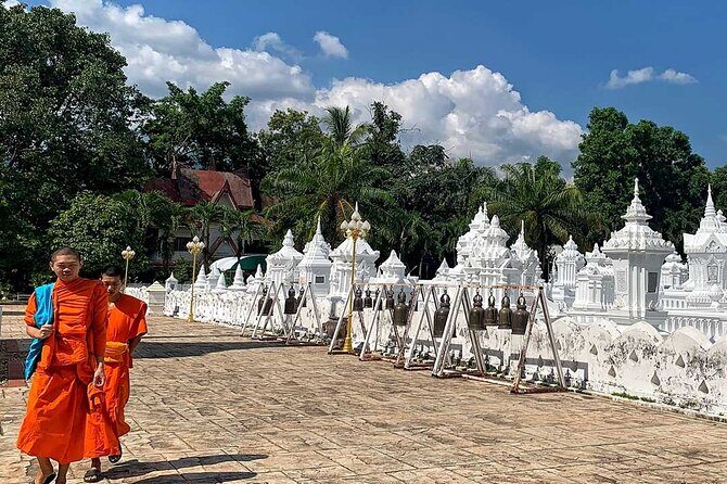 Talk to Buddhist monk & craft work in temple - Transportation, Timing, and Group Size