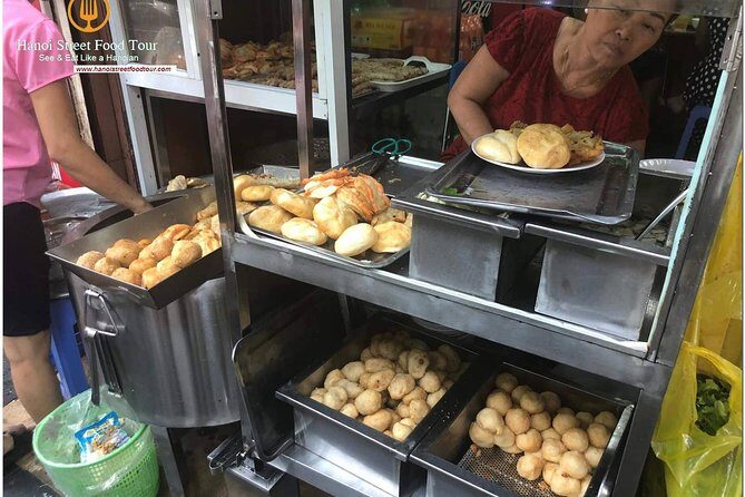 Tasting 8 Different Hanoi Street Foods at Noon Time - Why This Tour is Perfect for You