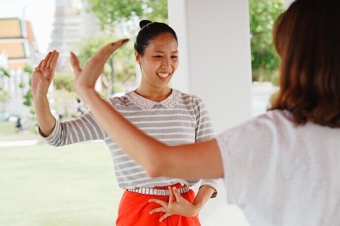 Thai Dance Class at Wat Arun - The Practical Details