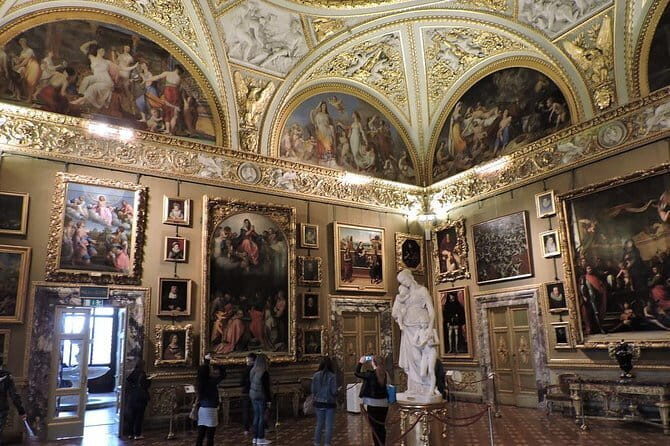 The Pitti Palace private tour: Splendours of the Royal Residence - The Value of a Private Guide