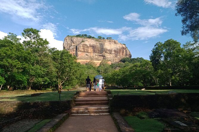 Tour Packages in Sri Lanka - Most Popular Round Tour - All in One Tour - What Makes This Tour Special?