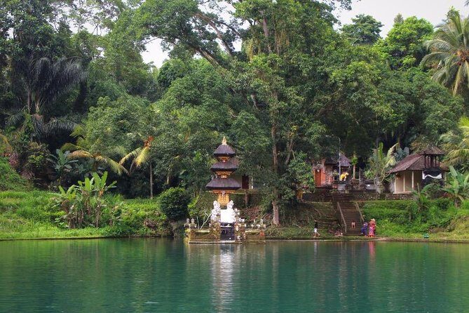 Traditional Balinese Cooking Class with Tanah Lot Temple Tour - Authenticity and Guest Feedback