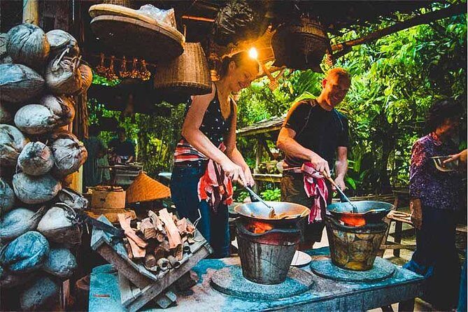 Traditional Northern Home Cooking Experience with Raunkaew Yanon Family - Key Points