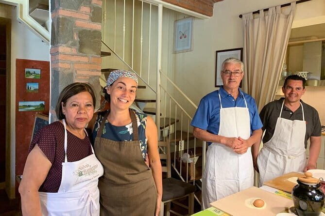 Traditional pasta rolling in an ancient Tuscan home - What to Expect During the Class