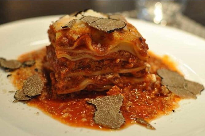 Truffle Hunting and Tasting in San Gimignano with a Tuscan Lunch - The Culmination: a Gourmet Tuscan Lunch
