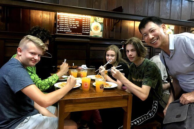 Tuk Tuk Bangkok Private Tour: WW2 Pad Thai, 360-Viewpoint, Chinatown (Pickup) - What Could Be Better?