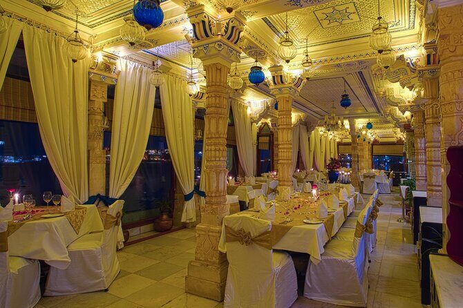 Udaipur: Jag Mandir Island Dinner with Boat Ride transfers - Who Will Love This Tour?