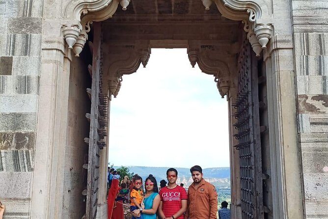 Udaipur Sightseeing Tour By Car With Guide - The Experience: Comfort, Flexibility, and Local Insights