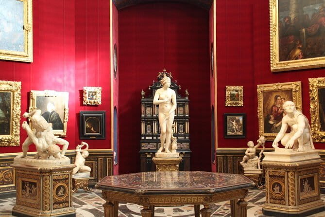 Uffizi Express Entrance -private tour - The Impact of the Evening and Summer Options