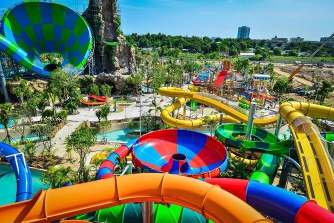 Vana Nava Waterpark Hua Hin Day Ticket include Towel and Locker - What Does the Itinerary Look Like?