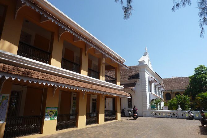 Walk through the heritage Campal neighbourhood (2 Hours Guided Walking Tour) - Practical Details and Tips