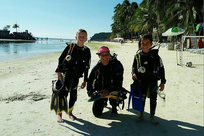 WaterColors - Kids' Discover Scuba Diving in Boracay for 10 years old and up - An Authentic and Well-Structured Introduction to Underwater Exploration