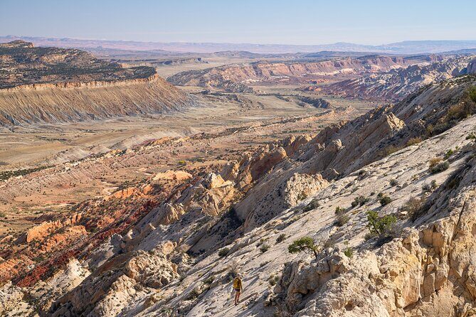 Waterpocket Fold Offroad Tour to Strike Valley Overlook - Deep Dive into the Waterpocket Fold Offroad Tour