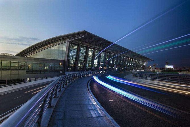 Xi'an Xianyang Airport to Hotels:Private transfer with Meet & Great service - The Journey from Xian Xianyang Airport to Downtown Hotels