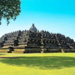 Yogyakarta: Borobudur Climb-up & Prambanan Day Trip All Inclusive - The Experience and Atmosphere