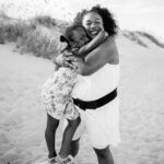 Your Unforgettable Candid Family Photos at the beach - The Sum Up