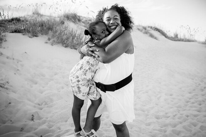 Your Unforgettable Candid Family Photos at the beach - The Sum Up