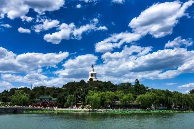 1-Day Emperors Tour in Bejing: Forbidden City, Beihai Park, Jingshan and Hutong - FAQs