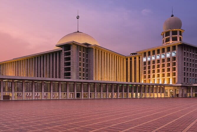1 Day Jakarta Historical Tour - Exploring Jakarta’s Landmarks