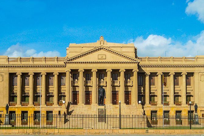 1 Night 2 Days Colombo - Kitulgala - Kandy - Colombo - Transportation and Guides