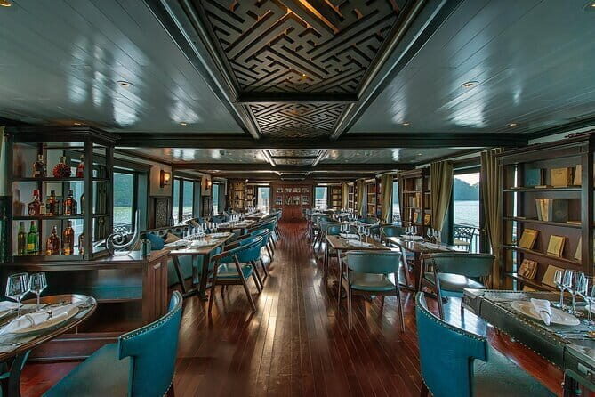 2-Day Halong Bay Getaway with Royal Palace Cruise from Hanoi - The Experience According to Reviews