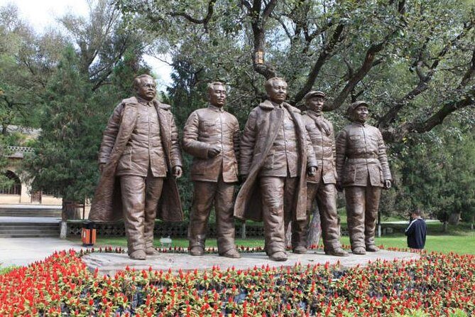2-Day Yan'an Tour from Xi'an by Bullet Train - Exploring Yanan: Hilltop & Yangjialing