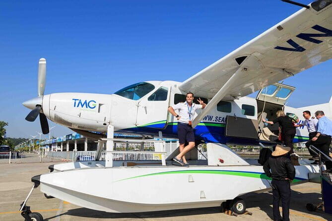 25 Minutes Scenic Halong Seaplane from Hanoi Transfer Expressway - What Makes This Tour Stand Out?