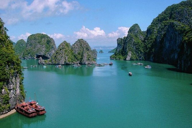 3-Day Halong Bay Party Cruise - The Islets and Scenic Sights