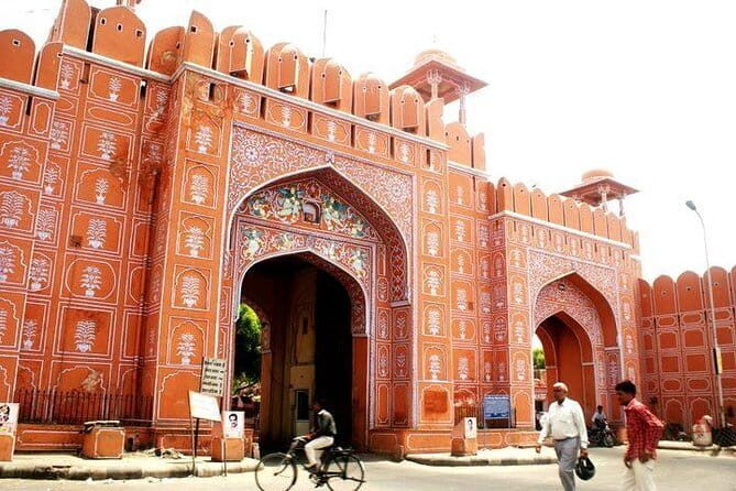 3-Day Tour to Delhi, Agra, Jaipur from Kochi with one-way Commercial Flight - The Practical Side: What to Expect and Is It Worth It?