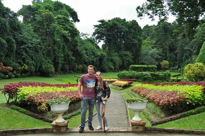 3 Days Hill Country Private Tour - Exploring the First Day: Kandy’s Cultural and Botanical Highlights