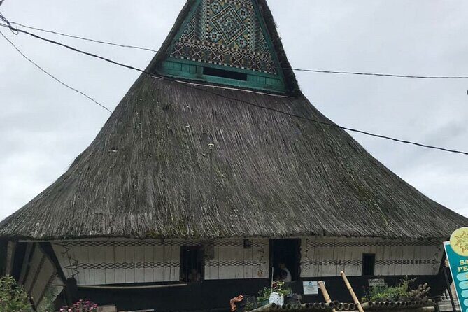 3-Days Lake Toba & Brastagi Highland From Medan City or From Kuala Namu airport - Day 2: Exploring Samosir Island and Cultural Highlights