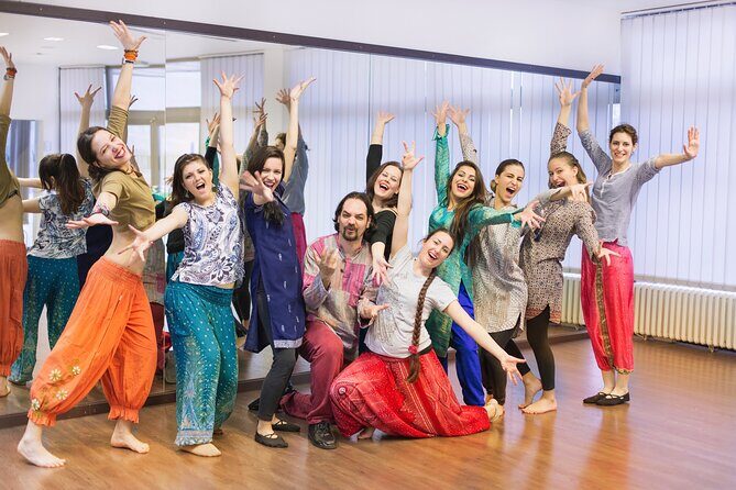 3-Hour Private Guided Tour in Bollywood from Mumbai - Who Will Love This Tour?