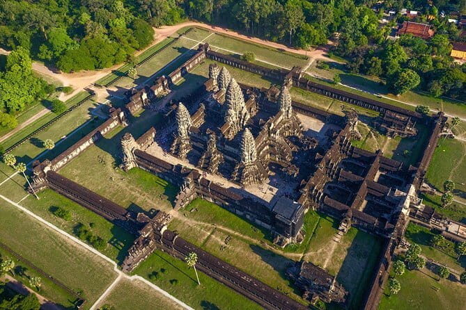 5-day Siem Reap deep into Angkor temples & Floating village - Transportation & Comfort
