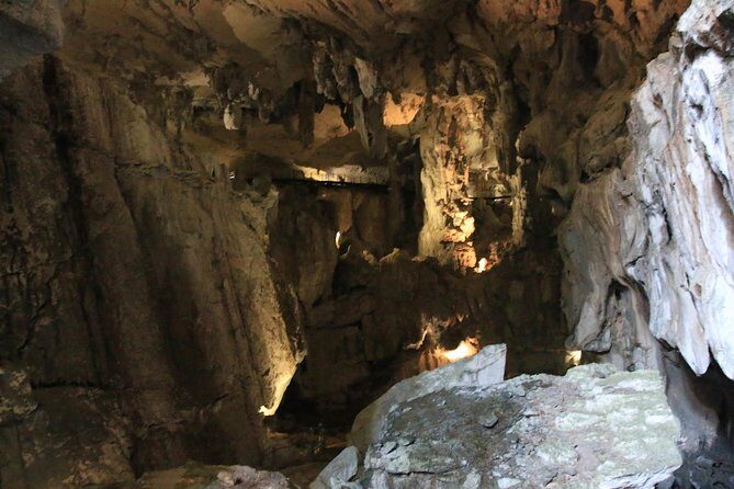 5 Days 4 Nights Mulu Showcaves with Headhunter Trails - Day 4: River Journey & Longhouse Stay