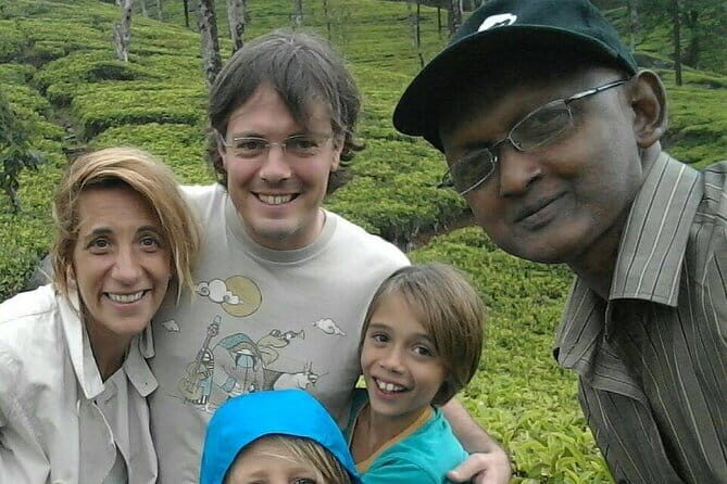6-Day Tour in Sri Lanka with Accommodation and Transportation - Authentic Experiences That Set This Tour Apart