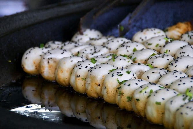 6-hour Genuine Shanghai Street Food Gathering and Sightseeing Highlight Tour - Insights from Reviews and Practical Tips