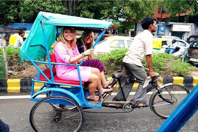 A Walking Tour Through Delhi's Colorful Bhogal Bazaar - Who Should Consider This Tour?