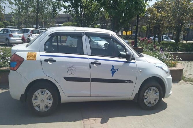 Agra to New Delhi One Way Transfer by Private Car - Detailed Breakdown of the Experience