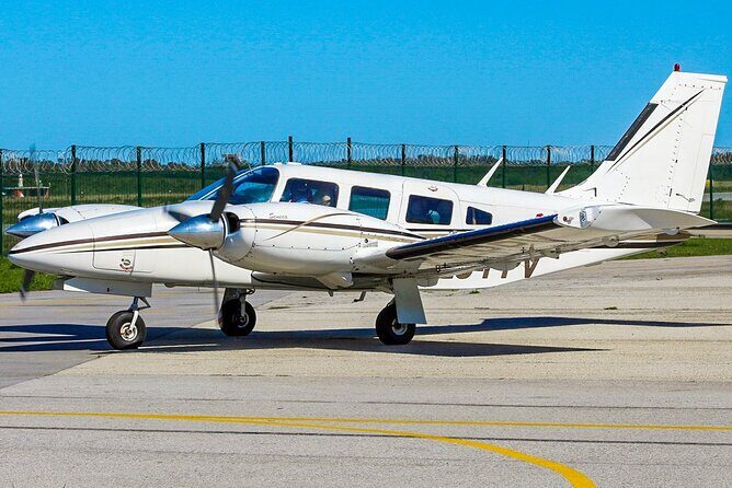 Airplane Transfer between Colombo Airport (CMB) and China Bay Airport (TRR) - Who Will Love This Experience?