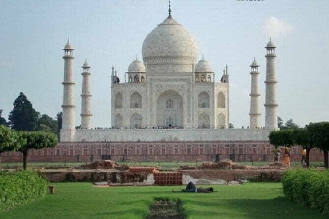 All Inclusive Private Day Tour to Taj Mahal from Delhi by Car - Transportation and Guides: Why They Matter
