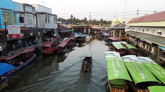 Amphawa Floating Market Tour with Maeklong Railway Market (SHA Plus) - Stop 2: Amphawa Floating Market